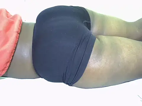 Snapshot of candililie chatting on December 5, 2025, 1:21 pm candililie online show from December 5, 2025, 1:21 pm