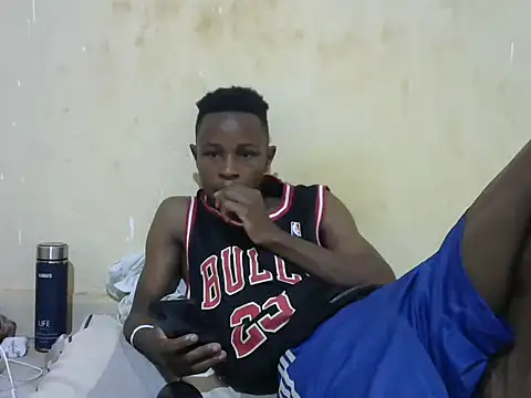 swthairydic online show from October 5, 2025, 1:46 pm