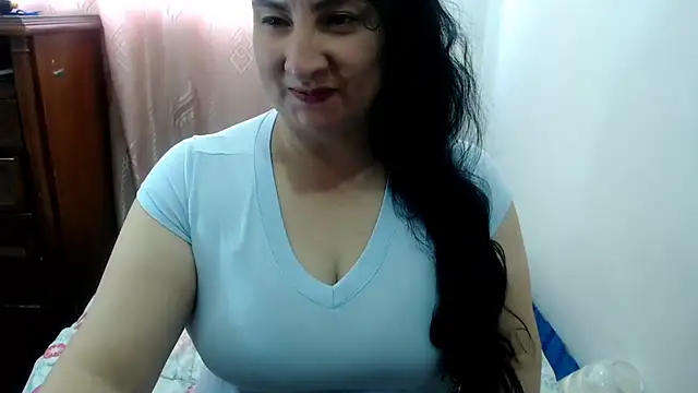 Snapshot of Ashyle chatting on July 31, 2026, 8:28 pm Ashyle online show from July 31, 2026, 8:28 pm