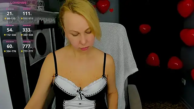 Snapshot of Anny_Jey_ chatting on February 11, 2025, 7:16 pm Anny Jey online show from February 11, 2025, 7:16 pm