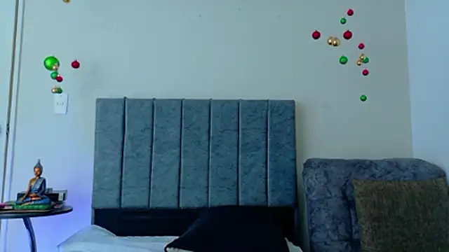 Snapshot of ArtesanaMK chatting on December 14, 2025, 6:24 pm ArtesanaMK online show from December 14, 2025, 6:24 pm