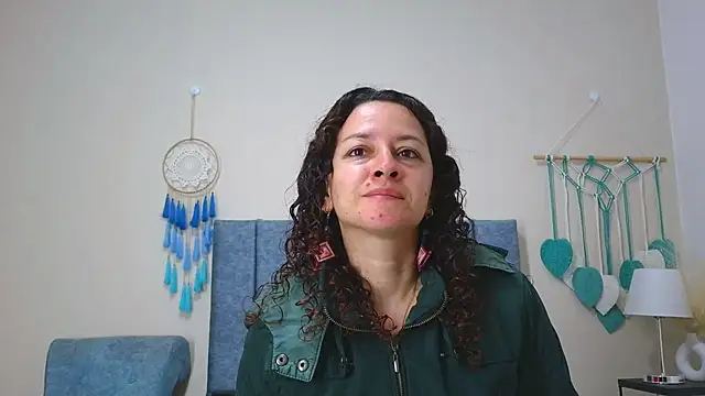 Snapshot of ArtesanaMK chatting on November 11, 2025, 11:27 am ArtesanaMK online show from November 11, 2025, 11:27 am