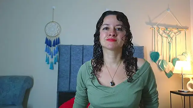 Snapshot of ArtesanaMK chatting on November 10, 2025, 11:48 am ArtesanaMK online show from November 10, 2025, 11:48 am