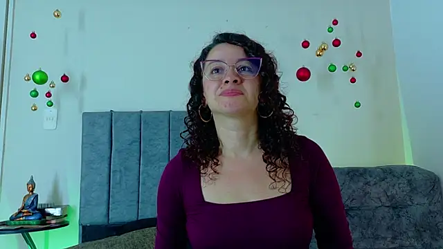 Snapshot of ArtesanaMK chatting on November 21, 2025, 6:40 pm ArtesanaMK online show from November 21, 2025, 6:40 pm