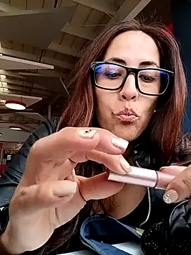 Snapshot of Lena-32 chatting on January 28, 2025, 4:08 pm Lena-32 online show from January 28, 2025, 4:08 pm