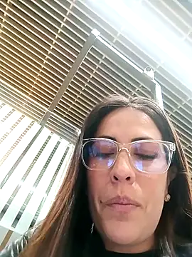 Lena-32 online show from March 28, 2026, 11:17 pm