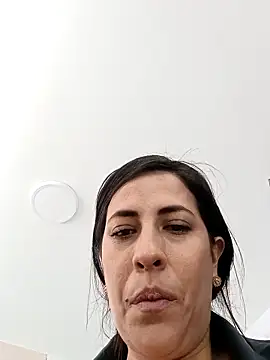 Snapshot of Lena-32 chatting on December 17, 2025, 7:08 pm Lena-32 online show from December 17, 2025, 7:08 pm