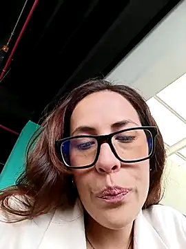 Snapshot of Lena-32 chatting on March 18, 2025, 8:26 pm Lena-32 online show from March 18, 2025, 8:26 pm