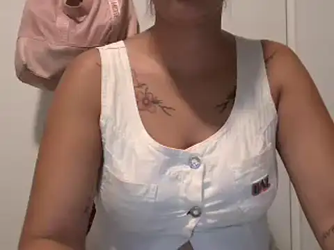 Snapshot of isabellalisa chatting on February 11, 2025, 3:08 am isabellalisa online show from February 11, 2025, 3:08 am