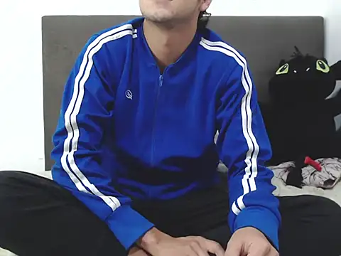 Snapshot of andy_loverxx chatting on February 9, 2026, 1:03 am andy loverxx online show from February 9, 2026, 1:03 am