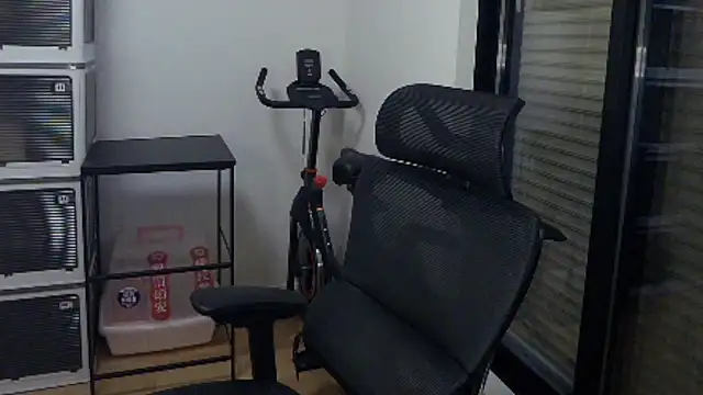 Snapshot of Tkcqcc chatting on March 16, 2026, 1:04 pm Tkcqcc online show from March 16, 2026, 1:04 pm