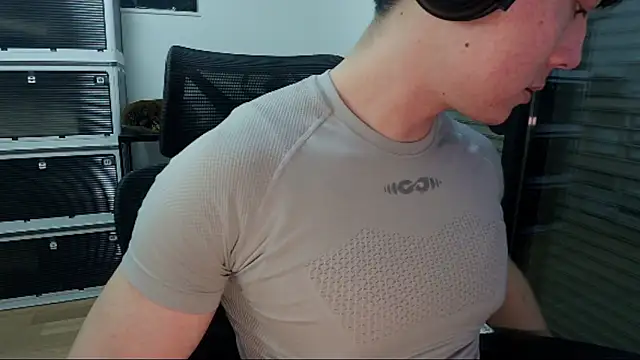 Snapshot of Tkcqcc chatting on March 27, 2026, 10:05 am Tkcqcc online show from March 27, 2026, 10:05 am