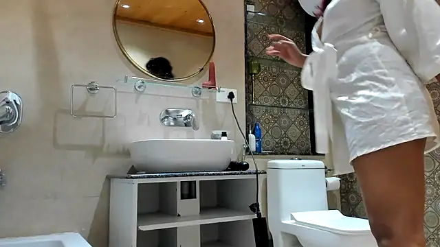 Bad Girl Kayra69 online show from April 11, 2026, 5:49 pm