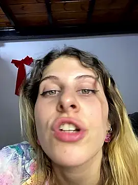 Snapshot of FlorBich chatting on January 10, 2026, 3:57 am FlorBich online show from January 10, 2026, 3:57 am