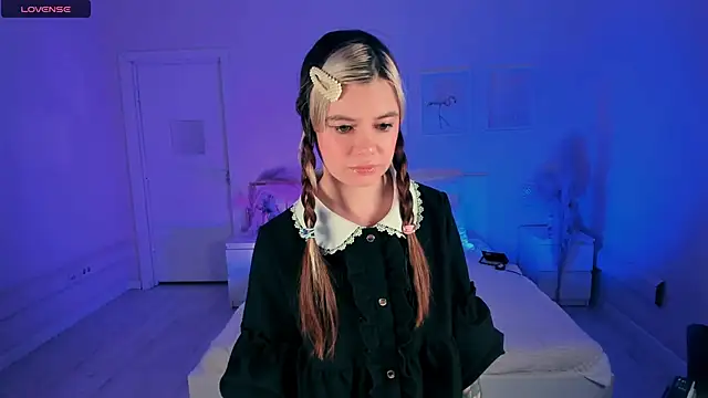 Lil Amelie online show from September 14, 2025, 12:38 pm