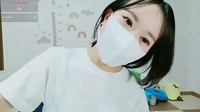 Snapshot of _Iroha_99 chatting on July 23, 2026, 2:35 pm Iroha 99 online show from July 23, 2026, 2:35 pm