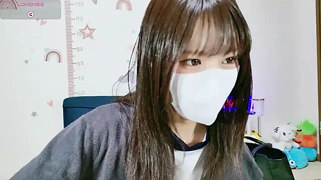 Snapshot of _Iroha_99 chatting on February 27, 2026, 2:17 pm Iroha 99 online show from February 27, 2026, 2:17 pm