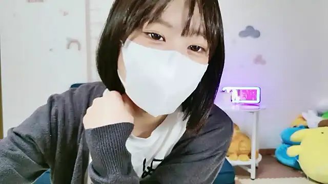 Snapshot of _Iroha_99 chatting on May 3, 2026, 3:04 pm Iroha 99 online show from May 3, 2026, 3:04 pm