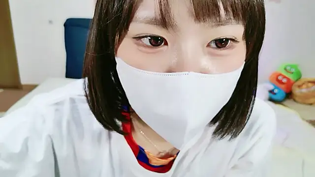 Snapshot of _Iroha_99 chatting on May 17, 2026, 2:39 pm Iroha 99 online show from May 17, 2026, 2:39 pm