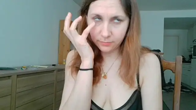 Snapshot of JasmineGlamour chatting on May 14, 2026, 12:46 pm JasmineGlamour online show from May 14, 2026, 12:46 pm
