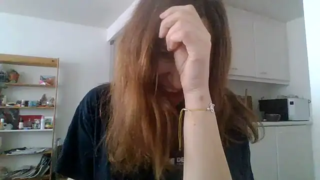 Snapshot of JasmineGlamour chatting on April 17, 2026, 3:15 pm JasmineGlamour online show from April 17, 2026, 3:15 pm