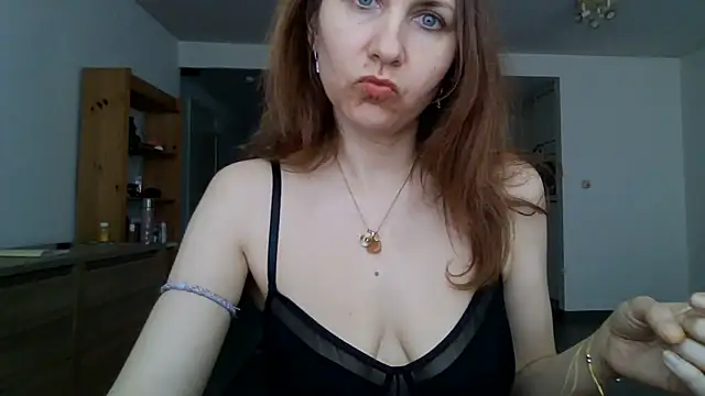 Snapshot of JasmineGlamour chatting on May 11, 2026, 4:04 pm JasmineGlamour online show from May 11, 2026, 4:04 pm