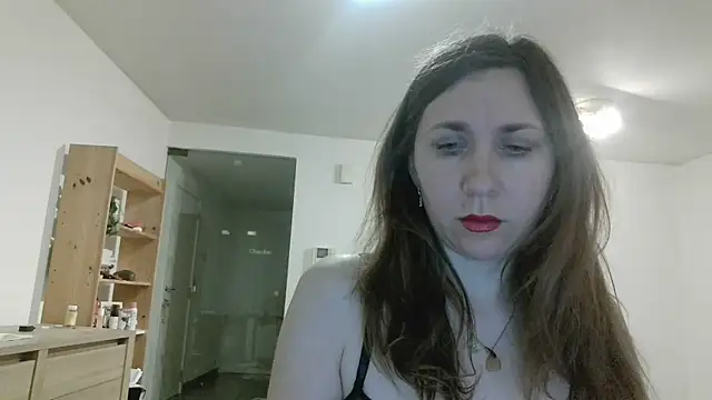 Snapshot of JasmineGlamour chatting on May 13, 2026, 11:45 pm JasmineGlamour online show from May 13, 2026, 11:45 pm