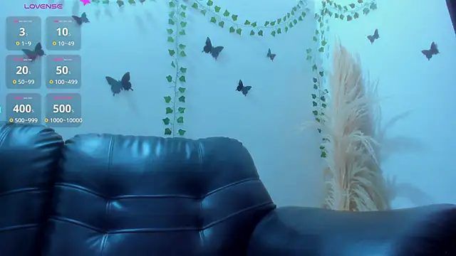 Snapshot of Amani_Bakir chatting on December 16, 2025, 11:47 am Amani Bakir online show from December 16, 2025, 11:47 am