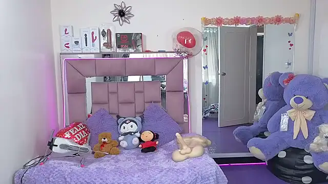 Snapshot of AriadnaCappelletty chatting on September 12, 2025, 3:56 pm AriadnaCappelletty online show from September 12, 2025, 3:56 pm