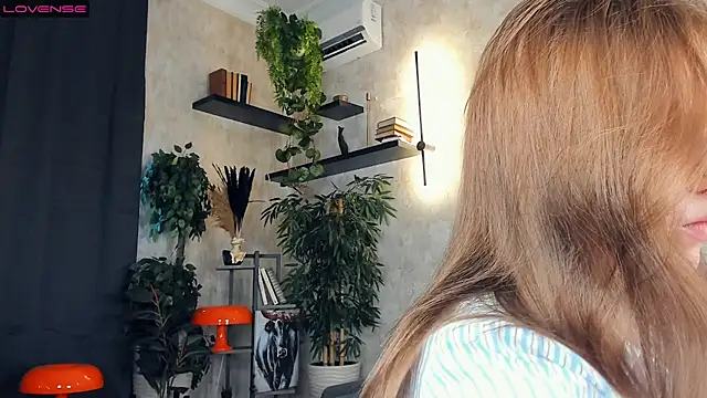 NicoleSkyt online show from March 16, 2025, 7:04 am