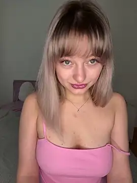 Snapshot of Blonde20 chatting on January 8, 2025, 9:21 am Blonde20 online show from January 8, 2025, 9:21 am