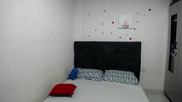 floweer  online show from March 1, 2026, 3:17 am