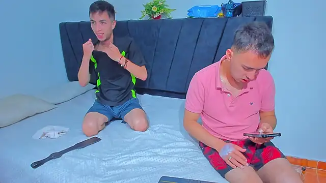 Snapshot of big-dicktop23 chatting on October 25, 2025, 3:06 am big-dicktop23 online show from October 25, 2025, 3:06 am