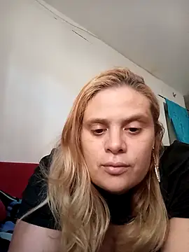 Snapshot of Elza_Blonde chatting on October 26, 2025, 9:26 pm Elza Blonde online show from October 26, 2025, 9:26 pm