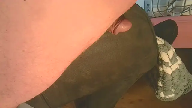 Snapshot of T0Yforeskin chatting on April 25, 2026, 8:06 am T0Yforeskin online show from April 25, 2026, 8:06 am