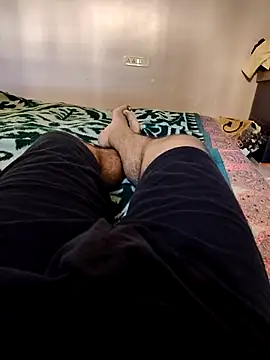 Snapshot of SplitPrestige19 chatting on December 15, 2025, 5:46 am SplitPrestige19 online show from December 15, 2025, 5:46 am