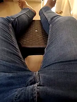 Snapshot of SplitPrestige19 chatting on November 28, 2025, 10:15 am SplitPrestige19 online show from November 28, 2025, 10:15 am