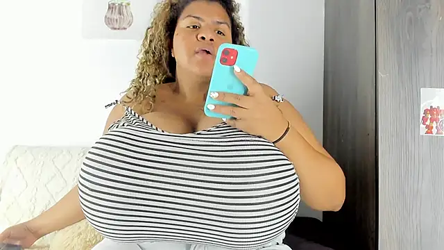 Snapshot of bigmom69_ chatting on March 16, 2026, 1:13 am bigmom69 online show from March 16, 2026, 1:13 am