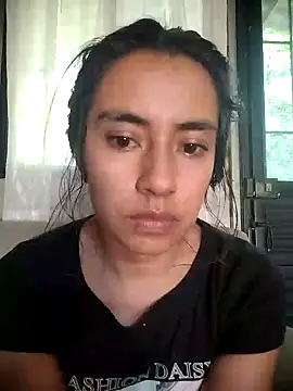 Snapshot of Venus_moonn chatting on February 26, 2025, 6:15 pm Venus moonn online show from February 26, 2025, 6:15 pm