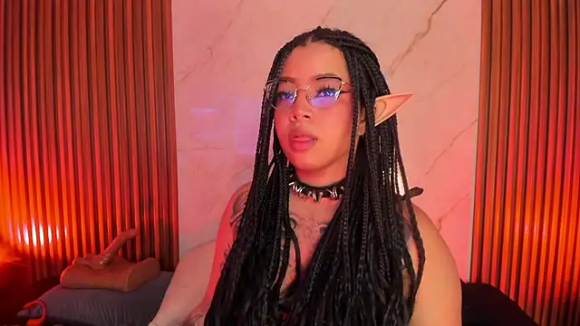 Emiilycollins online show from March 12, 2025, 9:45 pm