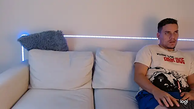 Snapshot of blue_and_peter chatting on February 15, 2025, 5:09 am blue and peter online show from February 15, 2025, 5:09 am