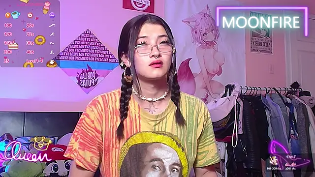 Snapshot of moonfiredancer chatting on January 13, 2026, 3:21 am moonfiredancer online show from January 13, 2026, 3:21 am