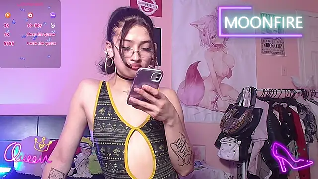 Snapshot of moonfiredancer chatting on December 21, 2025, 2:46 am moonfiredancer online show from December 21, 2025, 2:46 am