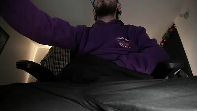 s sven03 online show from September 30, 2025, 2:34 pm