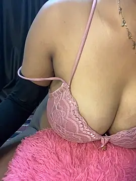 Snapshot of Mia_656 chatting on October 31, 2025, 12:24 pm Mia 656 online show from October 31, 2025, 12:24 pm