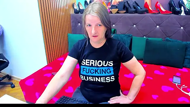 Snapshot of Lilly_hott chatting on October 8, 2025, 5:46 pm Lilly hott online show from October 8, 2025, 5:46 pm