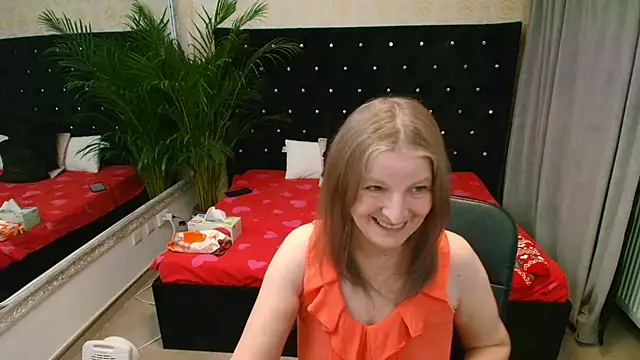 Snapshot of Lilly_hott chatting on December 18, 2025, 6:56 pm Lilly hott online show from December 18, 2025, 6:56 pm