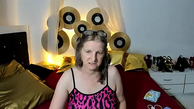 Snapshot of Lilly_hott chatting on September 11, 2025, 9:04 pm Lilly hott online show from September 11, 2025, 9:04 pm