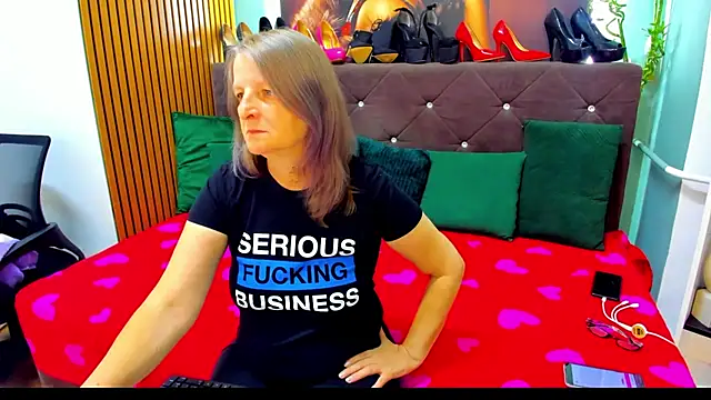 Snapshot of Lilly_hott chatting on October 3, 2025, 6:20 pm Lilly hott online show from October 3, 2025, 6:20 pm