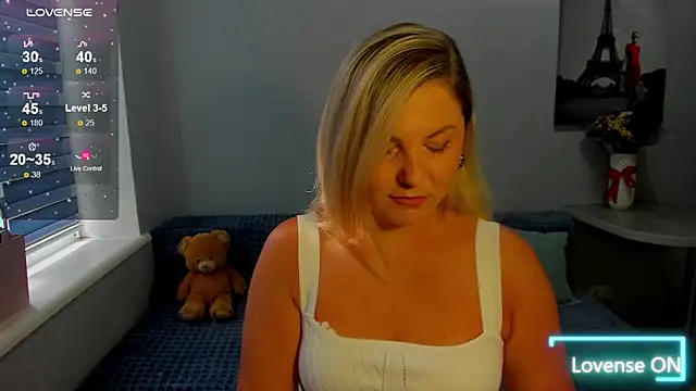 Snapshot of sweet___margaret chatting on May 28, 2026, 2:01 pm sweet margaret online show from May 28, 2026, 2:01 pm